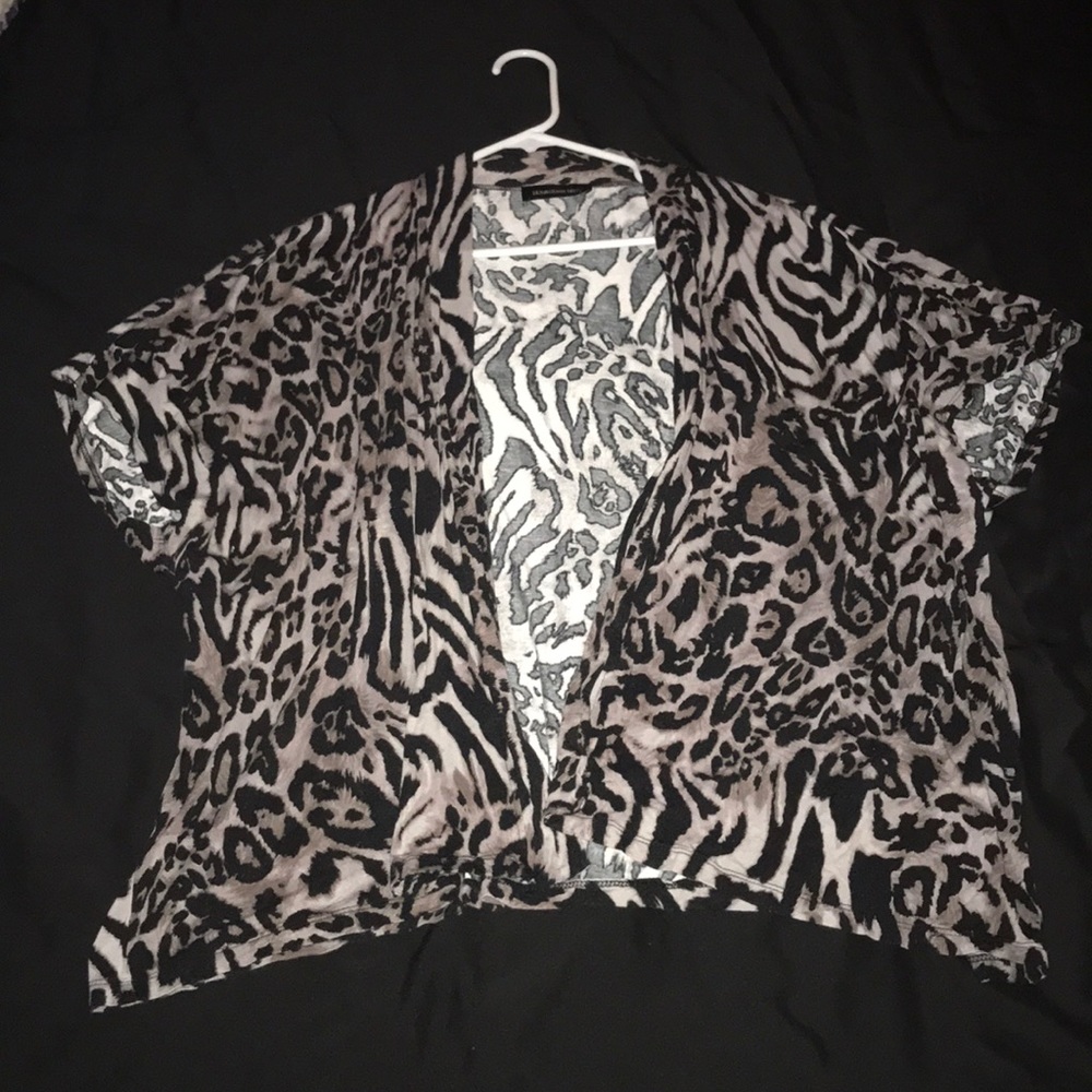 Women’s buttonless top